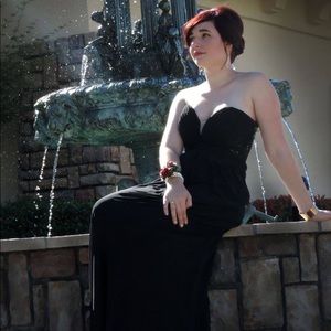 Black prom dress